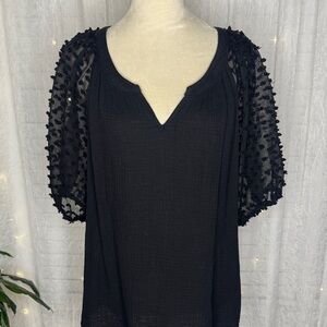Umgee Elegant Black Blouse with Textured Sleeves